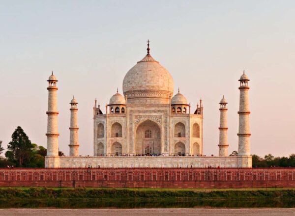 Sunrise Taj Mahal Tour From Delhi by Car