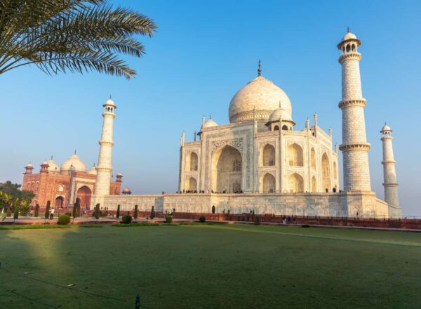 Taj Mahal Tour From Delhi By Premium Car