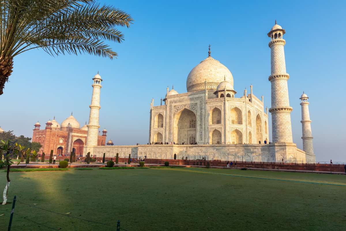 Taj Mahal Tour From Delhi By Premium Car